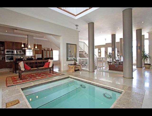 5 BEDROOM HOUSE FOR SALE IN HILLCREST